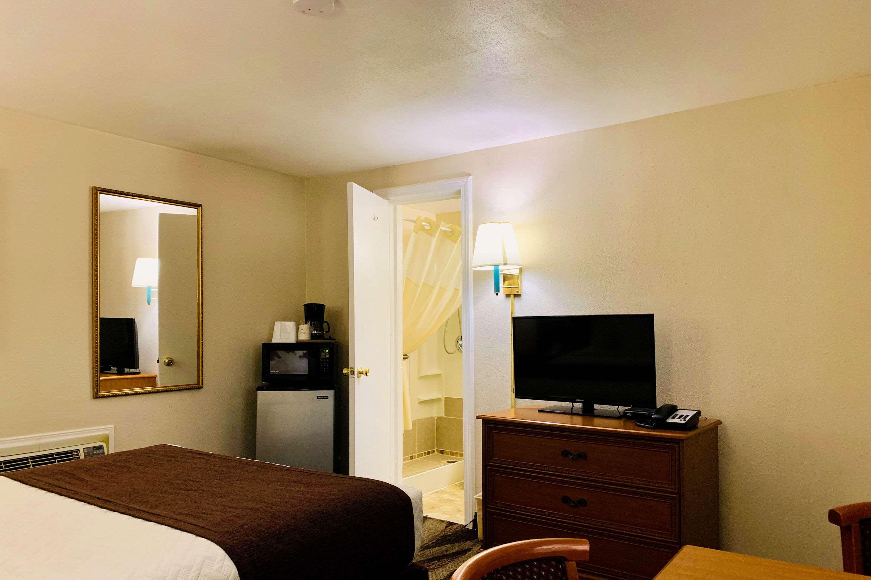 שרידן Rodeway Inn & Suites מראה חיצוני תמונה