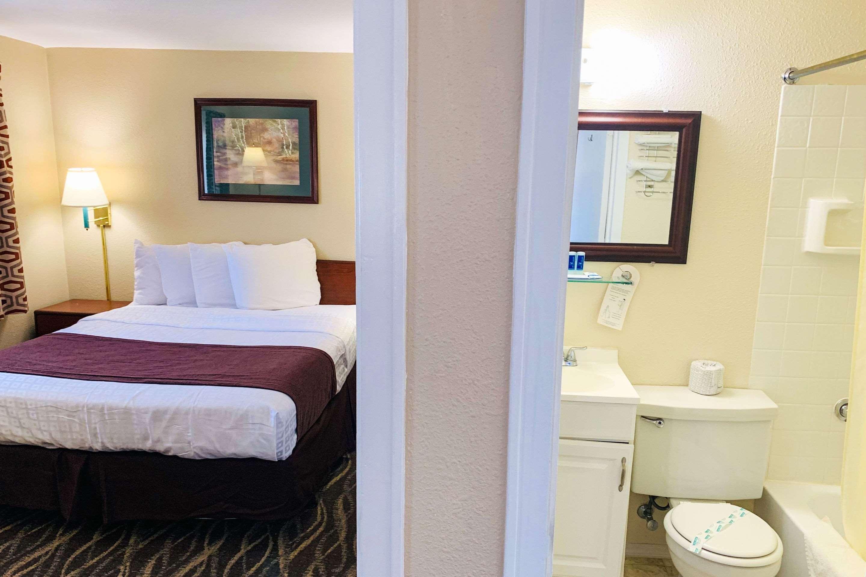 שרידן Rodeway Inn & Suites מראה חיצוני תמונה