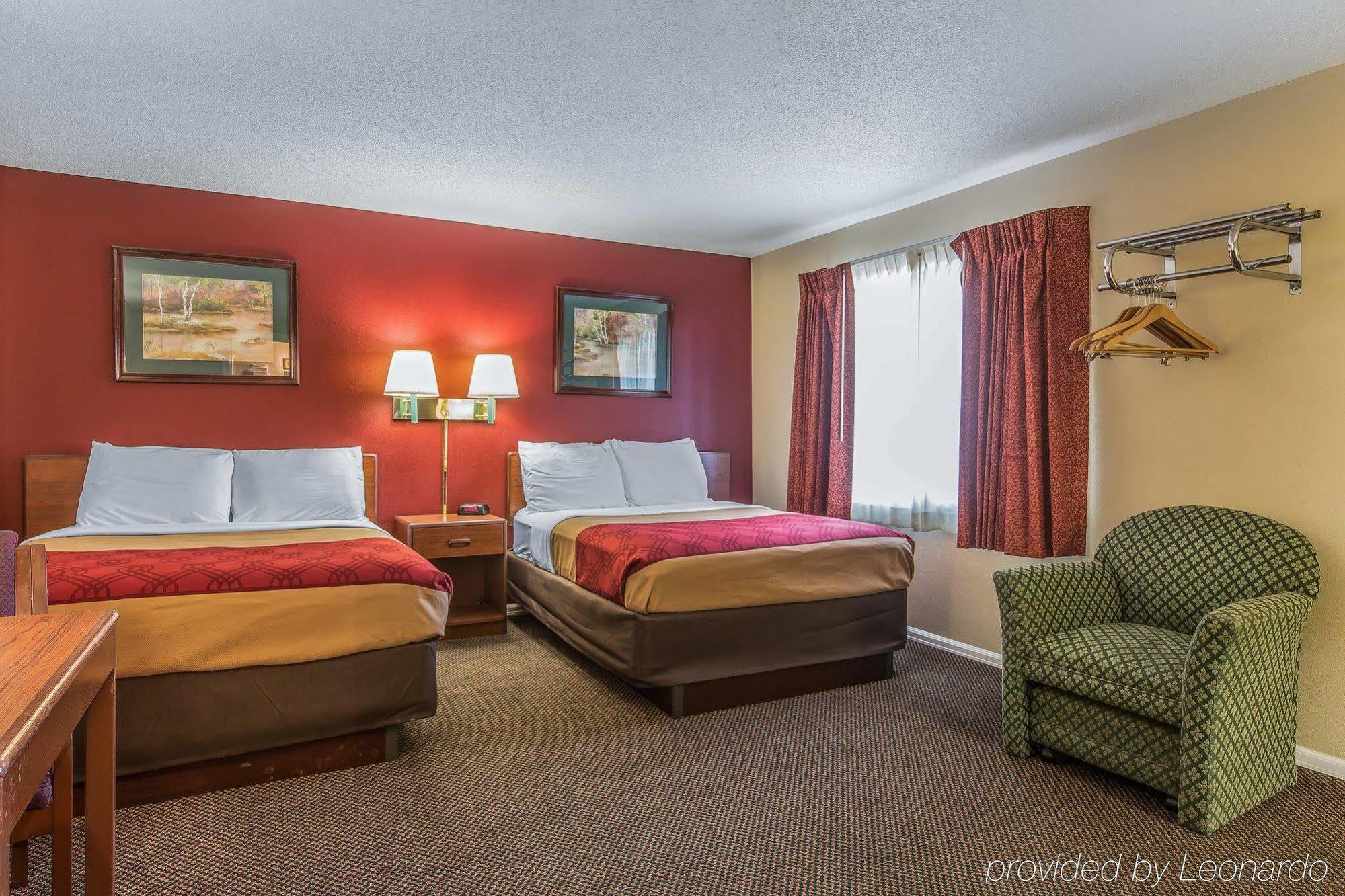 שרידן Rodeway Inn & Suites מראה חיצוני תמונה