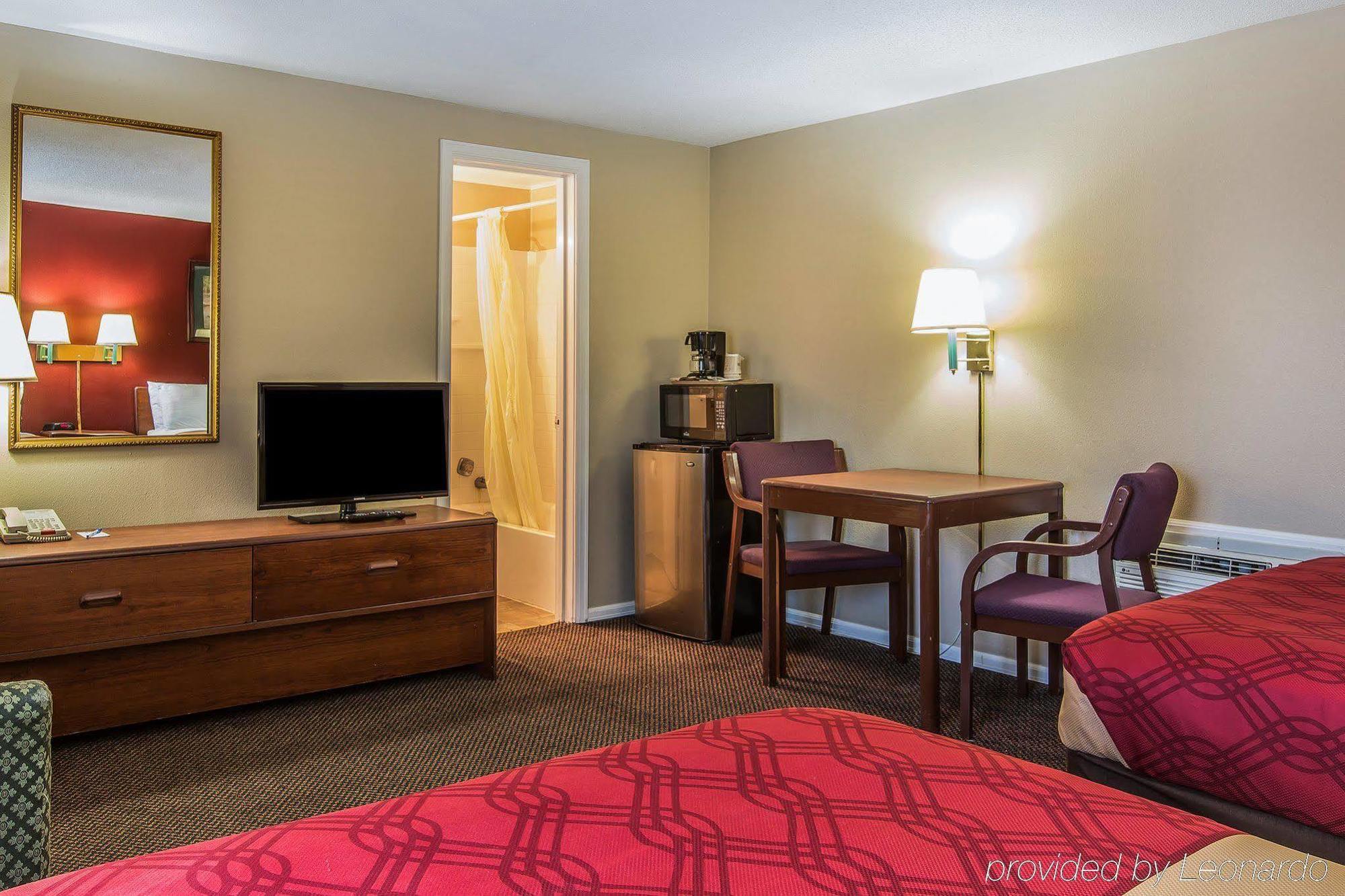 שרידן Rodeway Inn & Suites מראה חיצוני תמונה