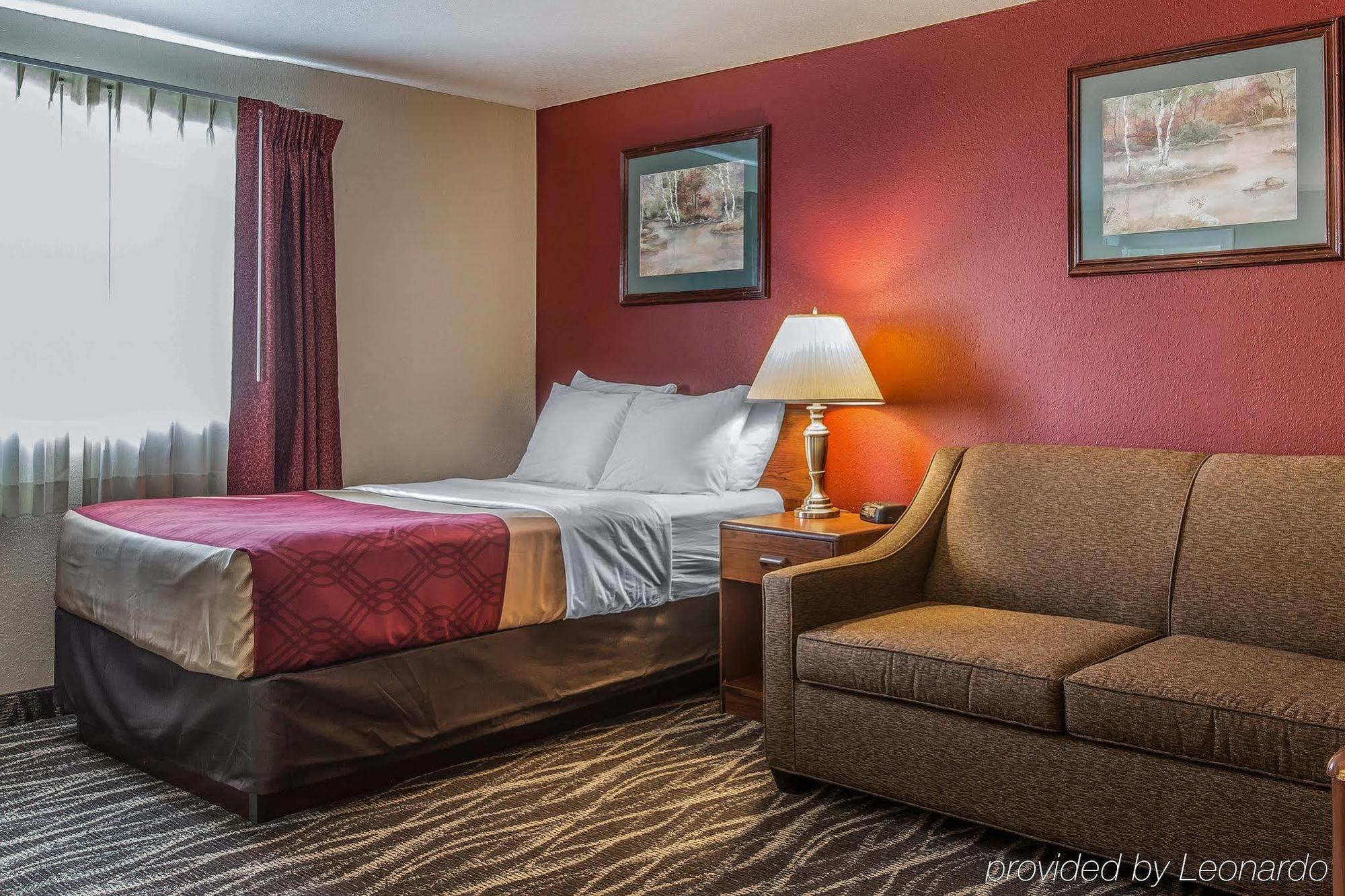 שרידן Rodeway Inn & Suites מראה חיצוני תמונה
